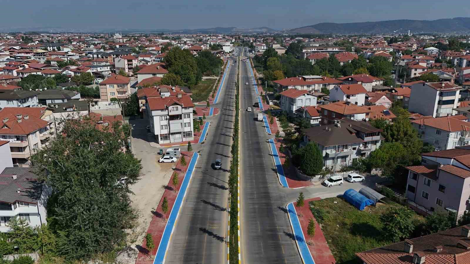 4-kilometrelik-cadde-uzerindeki-aydinlatma-calismalari-tamamlandi