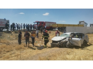 Aksaray’da Otomobil Şarampole Devrildi: 2 Yaralı