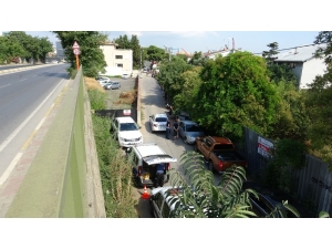 Pendik’de Güpegündüz Bir İthalat Firmasını Silahla Taradılar