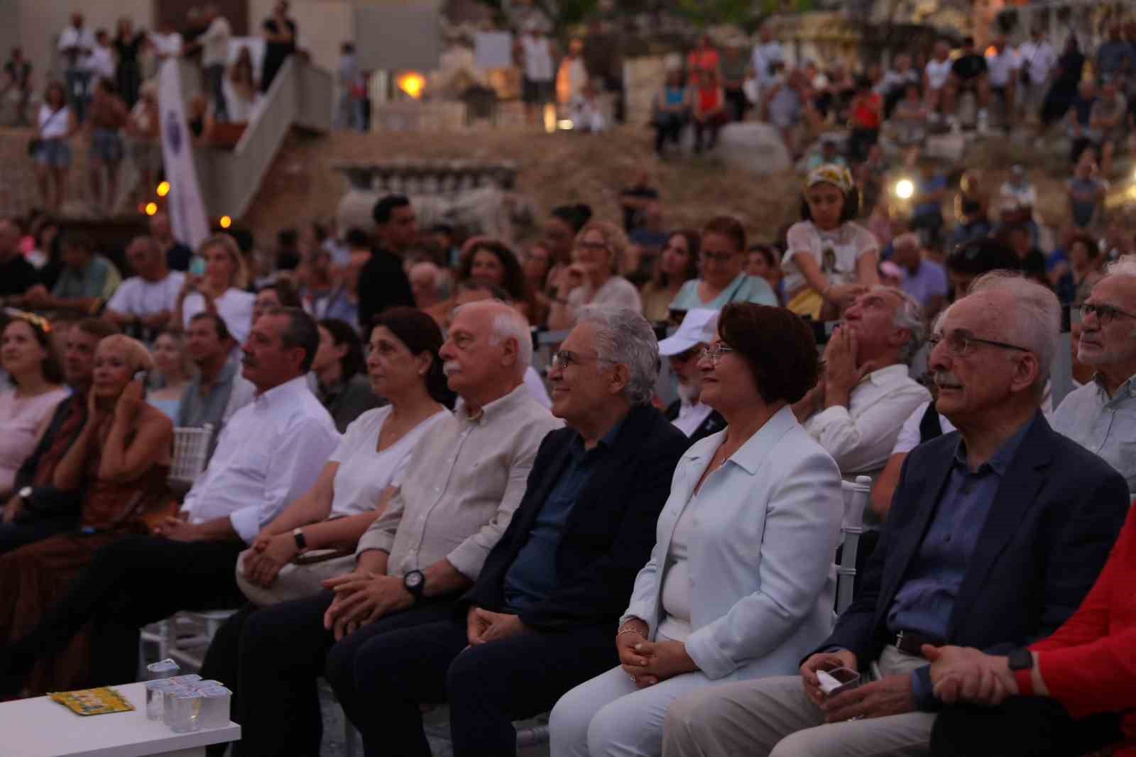 didim-de-5-uluslararasi-akdeniz-edebiyat-gunleri-basladi