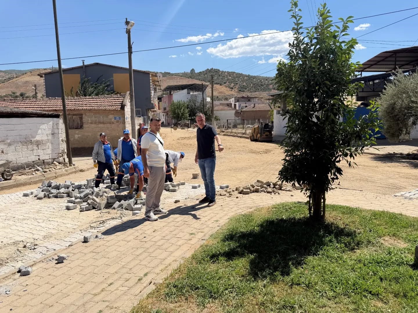 yenipazar-da-parke-tasi-calismalari-suruyor