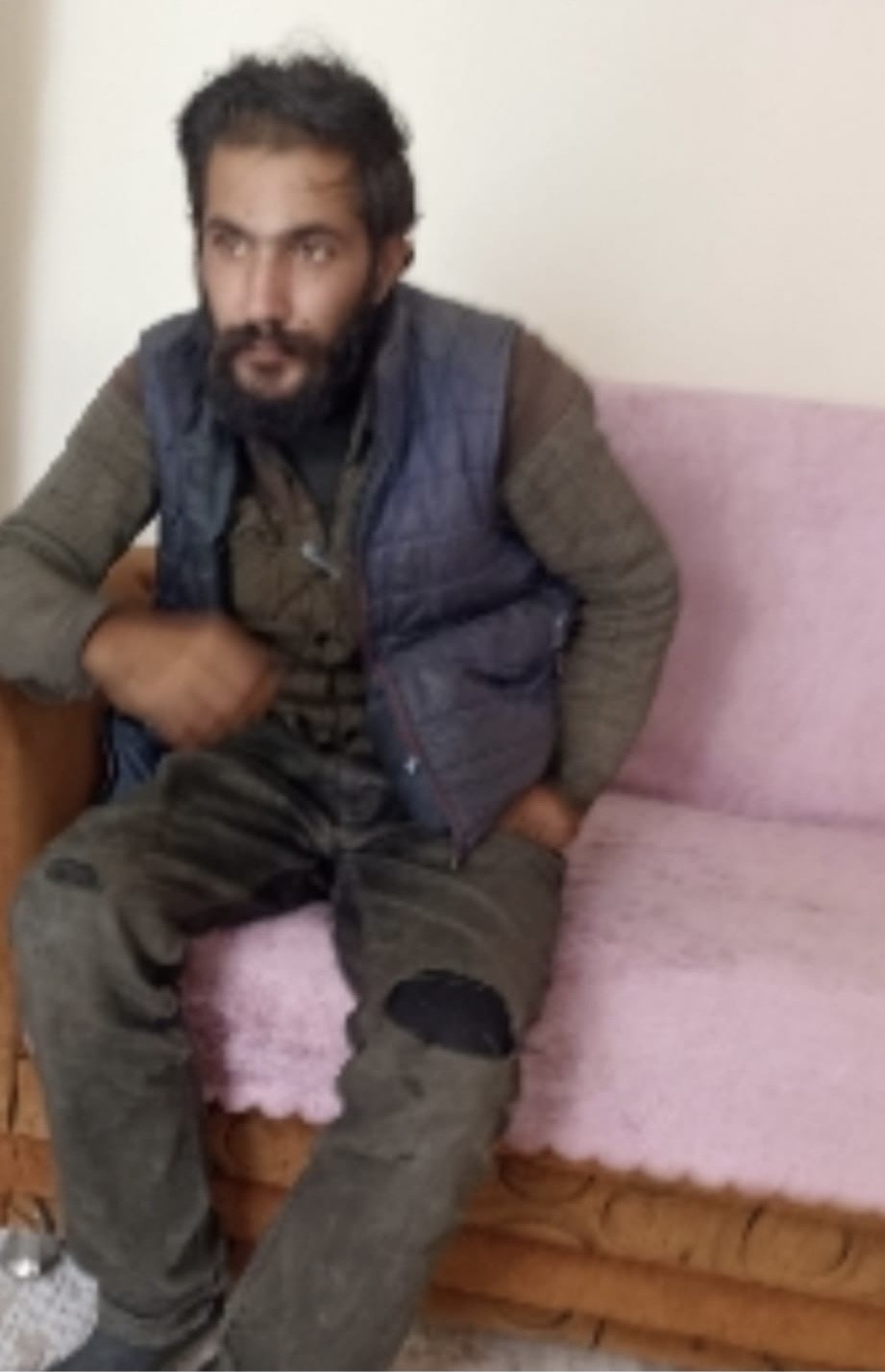 engelli-oglunu-7-yil-sonra-parkta-bulan-baba-oglu-adina-acilan-sirketlerle-soke-oldu