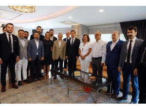 Chp Ve Ak Parti’nin İzmir Başkanlarından Önemli Mesaj