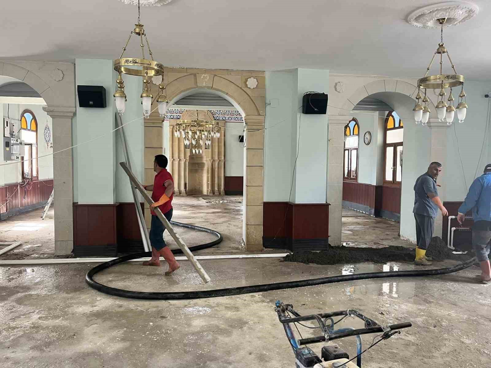 gokcedere-merkez-camii-yenileniyor