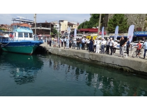 Denize Bu Kez Temizlik İçin Daldılar