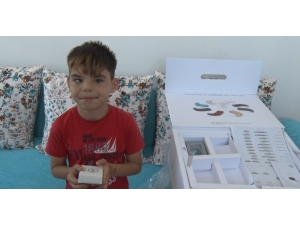 Minik Emircan’ın ‘İşitme Cihazı’ Mutluluğu