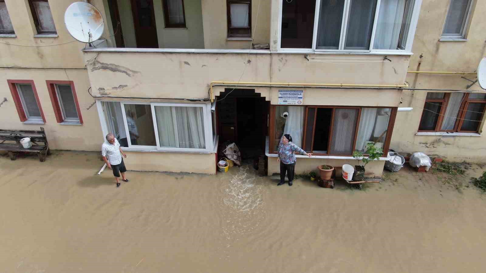 selin-vurdugu-cide-de-yaralar-sariliyor