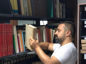 Artuklu Üniversitesi Kütüphanesine Anlamlı Bağış