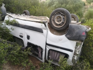 Uçuruma Yuvarlanan Araç Sürücüsü Yaralandı