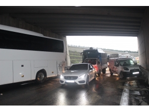 Yolcu Otobüsünün Karıştığı Kazada 1 Kişi Yaralandı