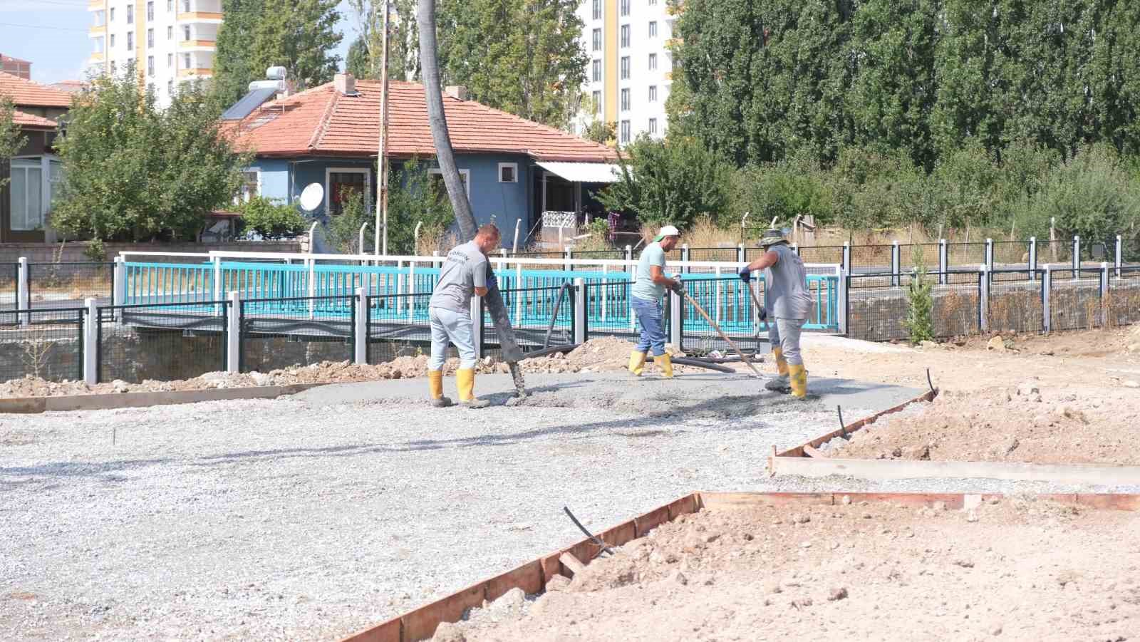 sorgun-belediyesi-nden-uc-bolgede-es-zamanli-calisma