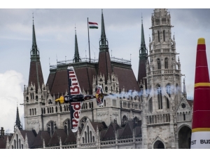 Red Bull Air Race’te Heyecan Dorukta: ’Son İki Yarış’