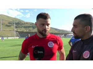 Celustka: “Takımı Avrupa’ya Götürmek İçin Varımızı Yoğumuzu Koyarak Çalışıyoruz”