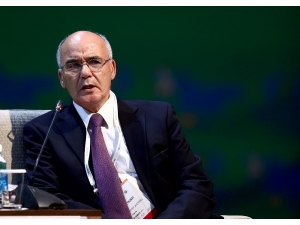 Cezayir’de Eski Sanayi Bakanı Yolsuzluk Nedeniyle Gözaltında