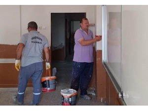 Merkez Efendi Ortaokulu’na Şehzadeler’in Eli Değdi