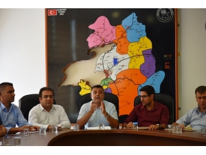 Van’da ‘Kamu Hastaneleri Aylık Değerlendirme Toplantısı’ Yapıldı