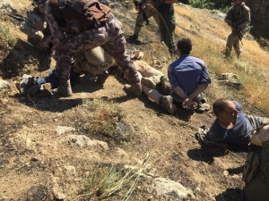 O Teröristlerin Yakalanma Anına Ait Yeni Fotoğraflar Ortaya Çıktı