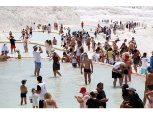Pamukkale’ye Giriş Ücretlerine Yüzde 20 Zam Yapılacak