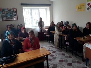 Öğrenci Velileri İçin Seminer Düzenlendi