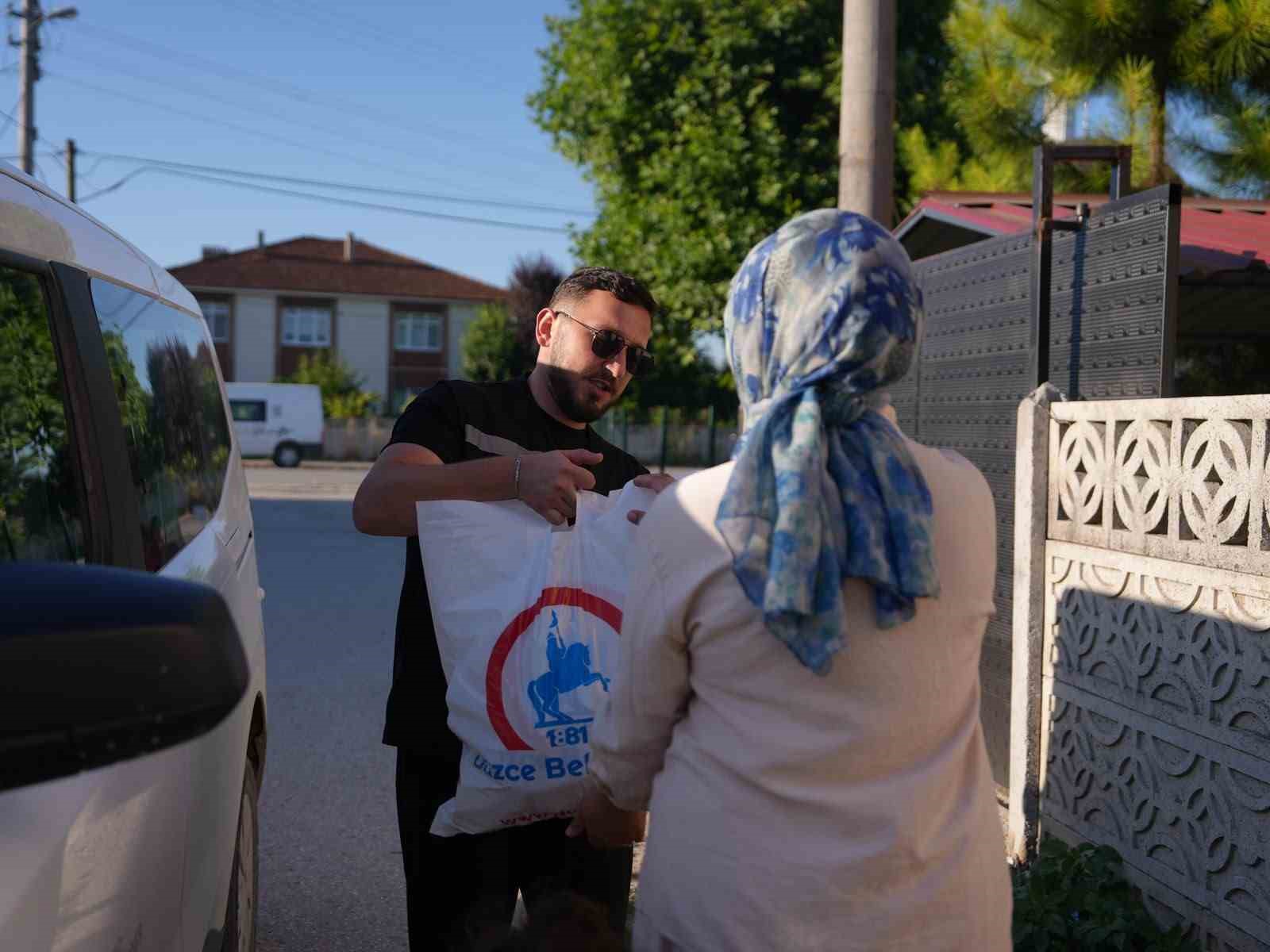 bu-bahcede-yetistirilen-urunler-ihtiyac-sahiplerine-gonderiliyor