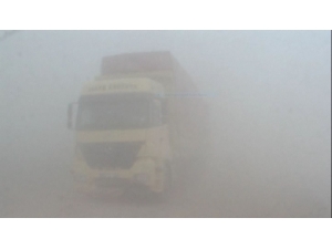 Aksaray’da Şiddetli Rüzgar Ve Kum Fırtınası Caminin Minaresini Yıktı