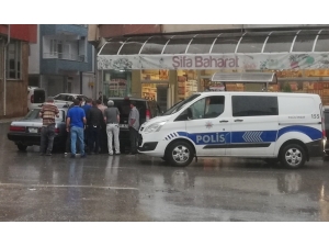 Yol Vermeme Tartışmasında Bir Kişi Bıçaklandı