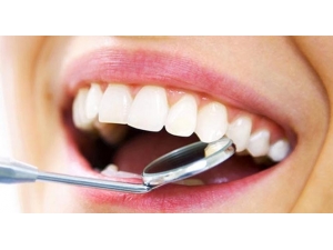 Eksik Dişler Yüzde Kırışıklığa Neden Oluyor