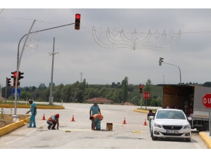 Dumlupınar’da Yeni Yaya Geçitleri Çizildi