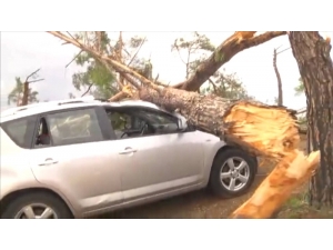 Yunanistan’da Fırtınanın Sebep Olduğu Tahribat Görüntülendi