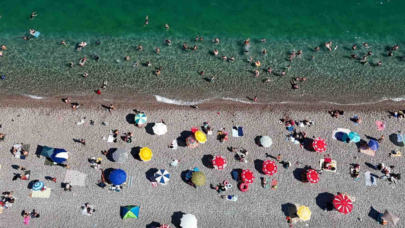 antalya-ya-8-ayda-11-milyonun-uzerinde-turist-geldi