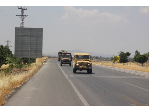 Suriye Sınırına Topçu Bataryası İle Mühimmat Sevkıyatı Yapıldı