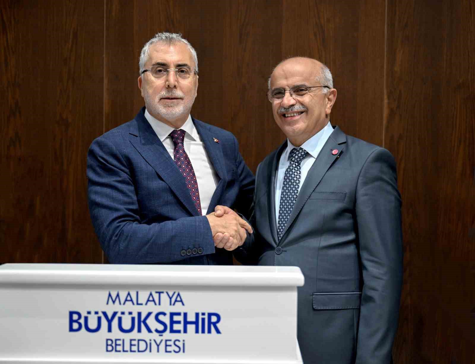 bakan-isikhan-dan-buyuksehir-belediyesi-ne-ziyaret