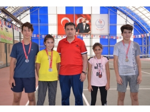 15 Temmuz Demokrasi Ve Milli Birliği Günü Tenis Turnuvası Tamamlandı