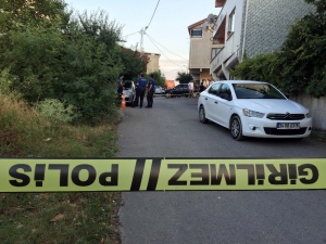 Ümraniye’de Silahlı 3 Şahıs Bir Kişiye Kurşun Yağdırdı