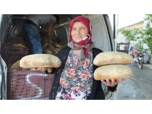30 Yıldır Ev Ekmeği Yapıp Satıyor
