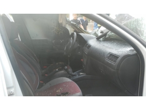 Otomobil İçinde Patlayan Cep Telefonu Otomobili Yaktı