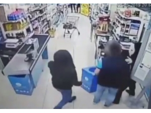 Yemek Sipariş Edip, Kuryeleri Gasp Ettiler