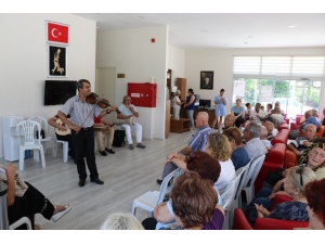 Emekliler, Kent Orkestrası İle Eğlendi