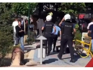 Van’da Seyyar Satıcılar İle Zabıta Arasında Kavga