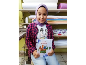 Öğretmeni Keşfetti, 11 Yaşında 2 Kitap Yazdı