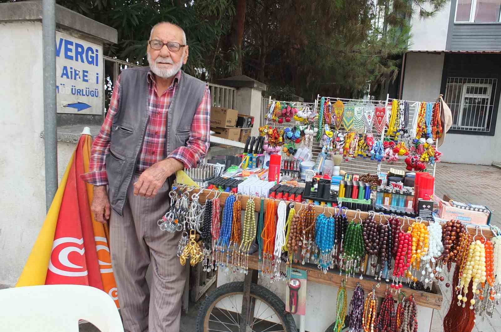 izmirli-nuri-dede-burhaniye-de-sifa-buldu