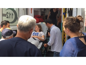 Otomobil Şarampole Devrildi