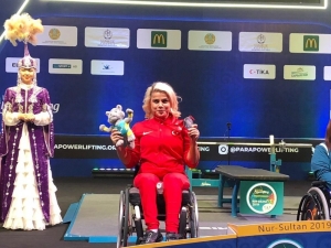 Bakan Kasapoğlu’ndan Nazmiye Muratlı’ya Tebrik Mesajı