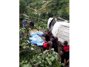 Giresun’da Minibüs Şarampole Yuvarlandı: 5 Ölü, 6 Yaralı