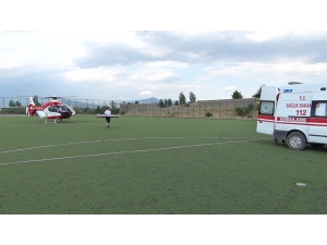 Balkondan Evine Girmek İsterken Düşerek Yaralandı