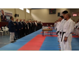 Delihasan, "15 Temmuz Gecesi Onurlu Duruş Sergileyen Karate Camiasıyla Gurur Duyuyorum"