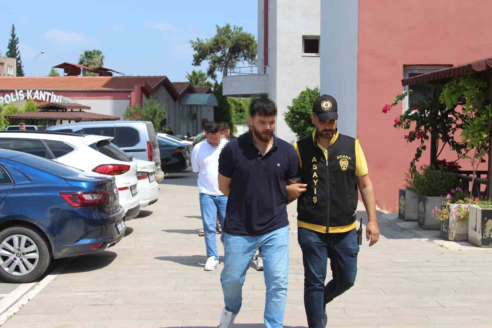 adana-da-buyu-bozma-vaadiyle-dolandiricilik-yapan-sebeke-cokertildi