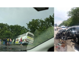 Zelenskiy’nin Konvoyu Kaza Yaptı