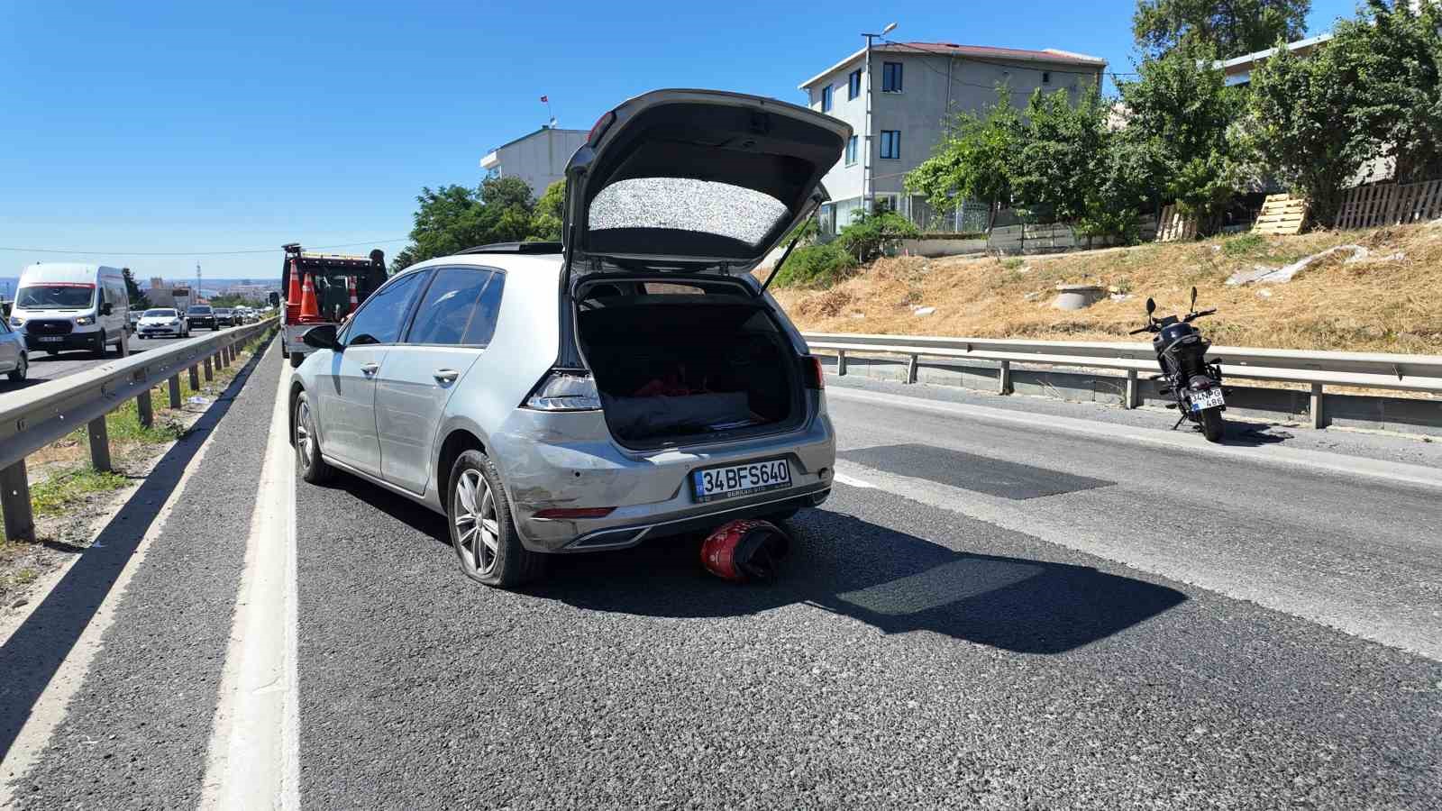 buyukcekmece-de-otomobile-arkadan-carpan-genc-motosiklet-surucusu-hayatini-kaybetti