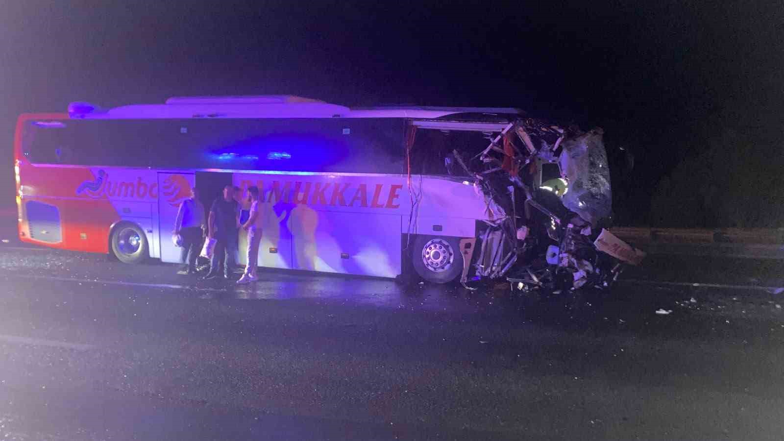 anadolu-otoyolunda-otobus-ile-cekici-carpisti-9-yarali